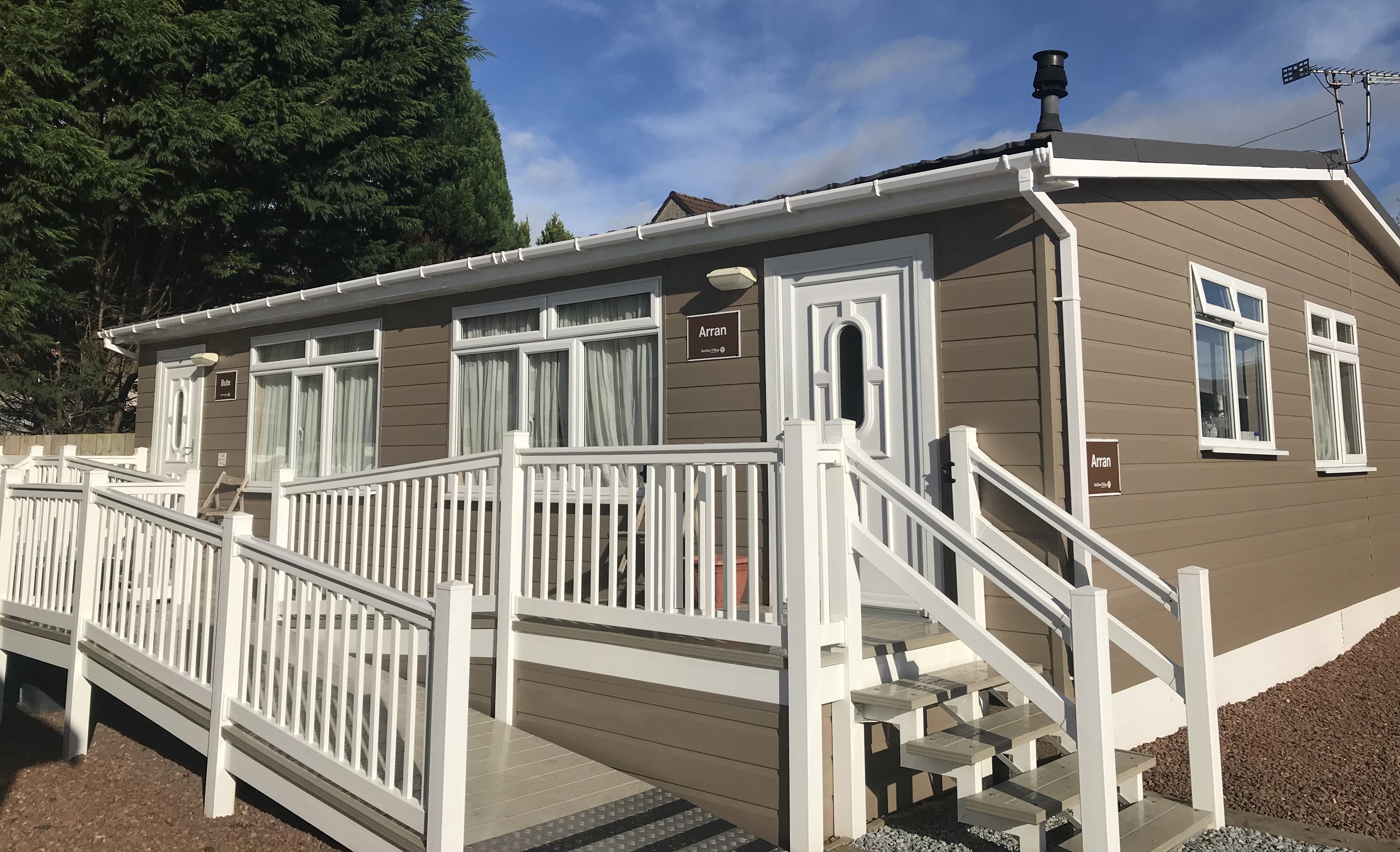 chalet accommodation to rent at red deer village holiday park, glasgow